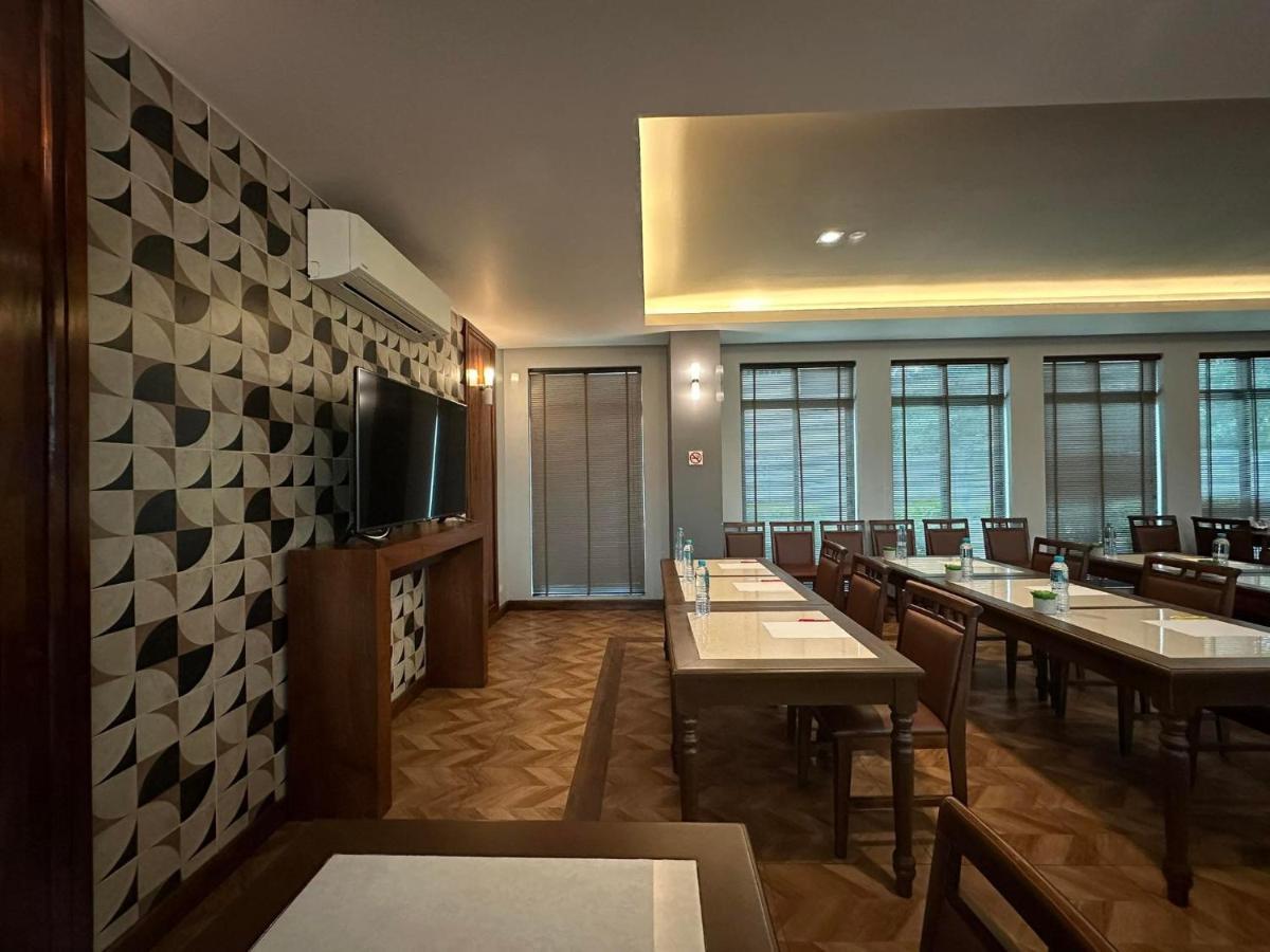 Mangrove Prestige Hotel Na Chom Thian Exterior photo