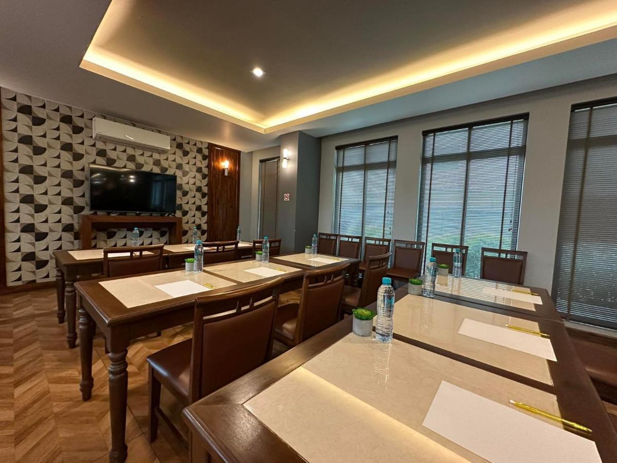Mangrove Prestige Hotel Na Chom Thian Exterior photo