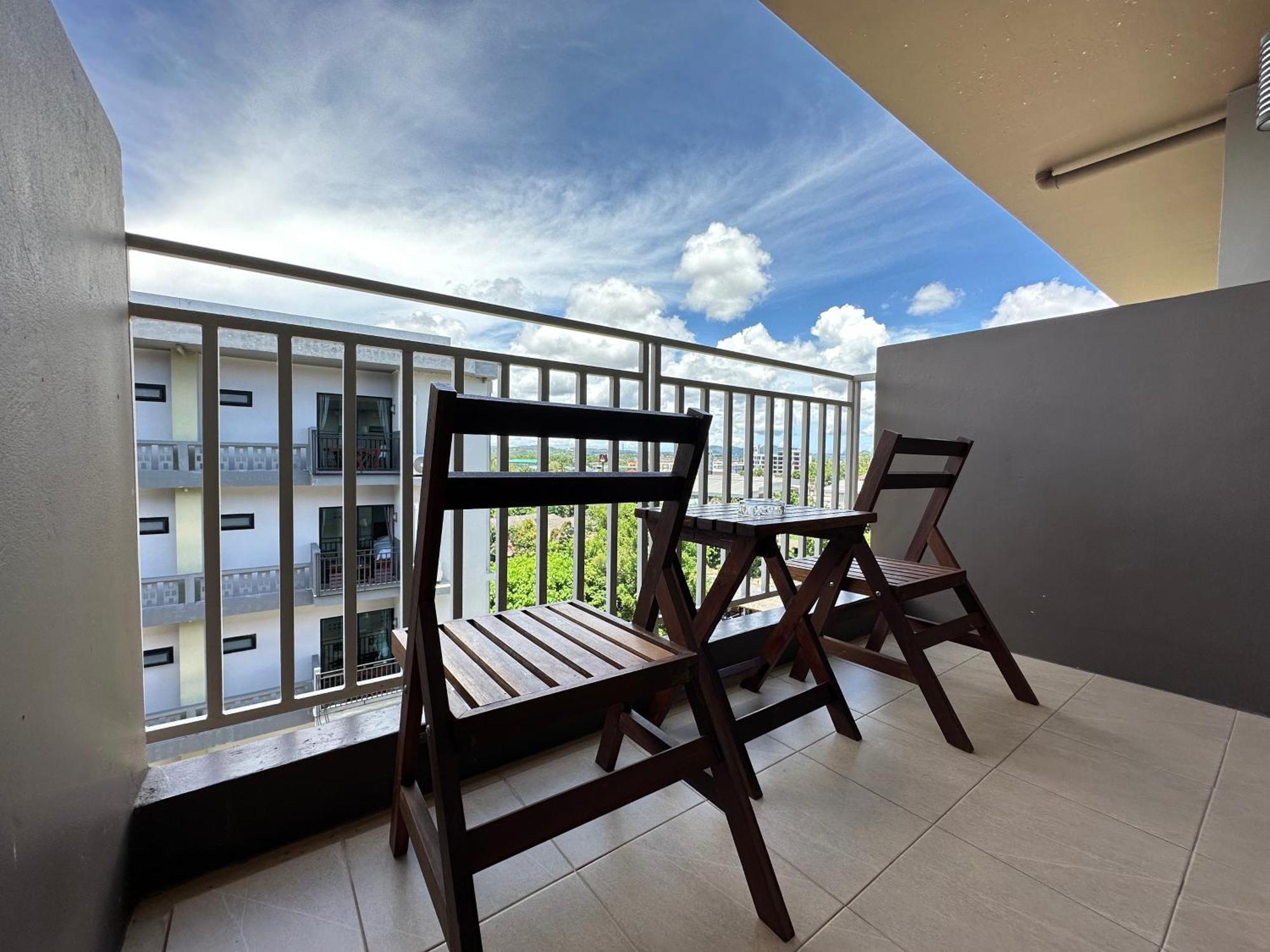 Mangrove Prestige Hotel Na Chom Thian Exterior photo