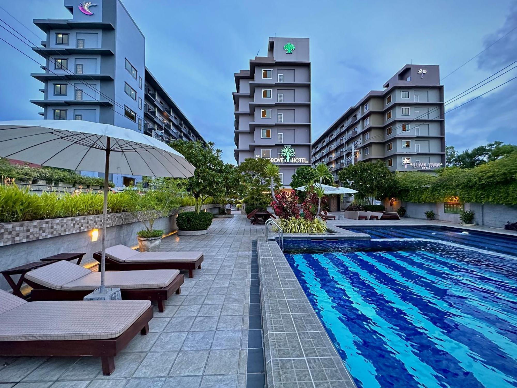 Mangrove Prestige Hotel Na Chom Thian Exterior photo